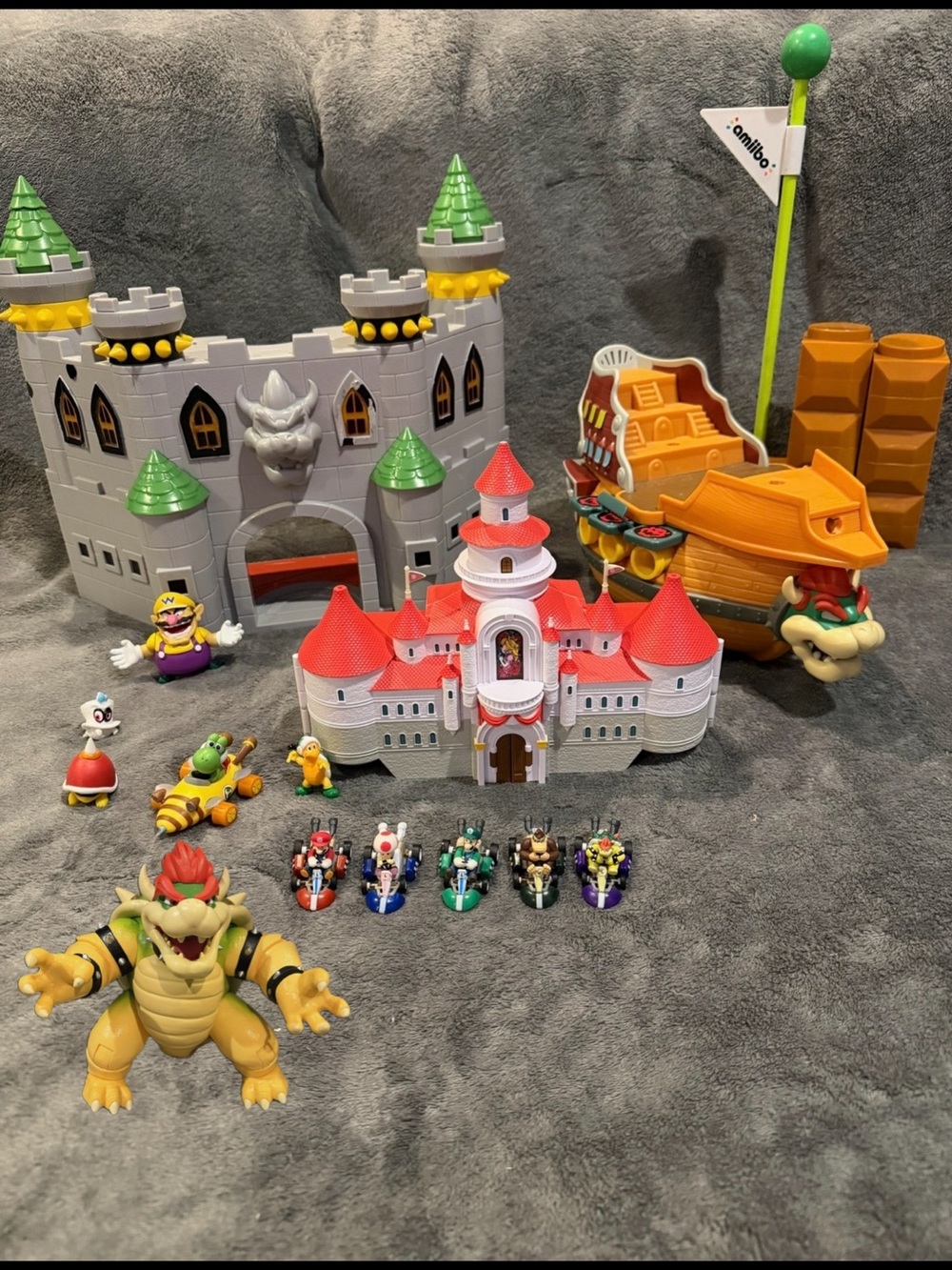Large Super Mario Lot Figures Bowser And Peach’s Castles Amiibo Karts Ship